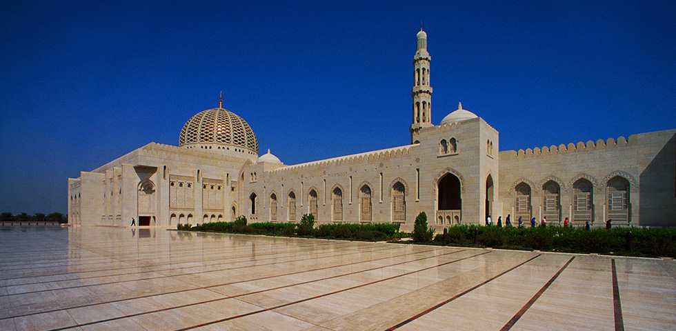 Moschea visitabile durante le escursioni Omanexpert