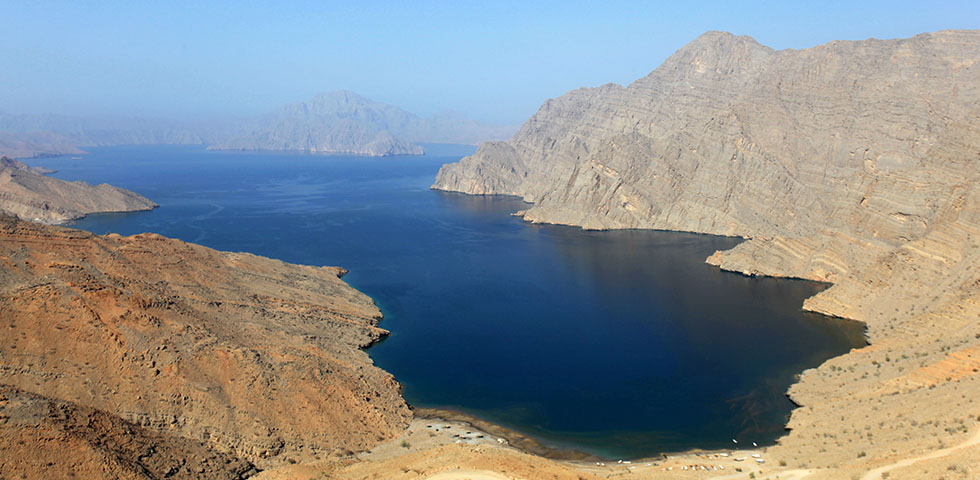 Il mare di Musandam visitabile durante il tour Fiordi e Montagne di Omanexpert